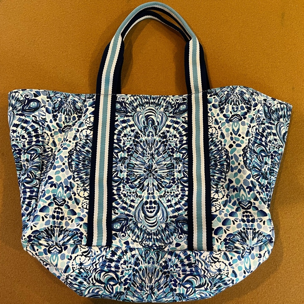 Lilly Pulitzer Blue Patterned Tote/Beach Bag, NWT